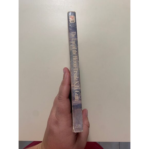 The Eye of the Heron by Ursula K. Le Guin Paperback Book LS5 - Picture 3 of 4